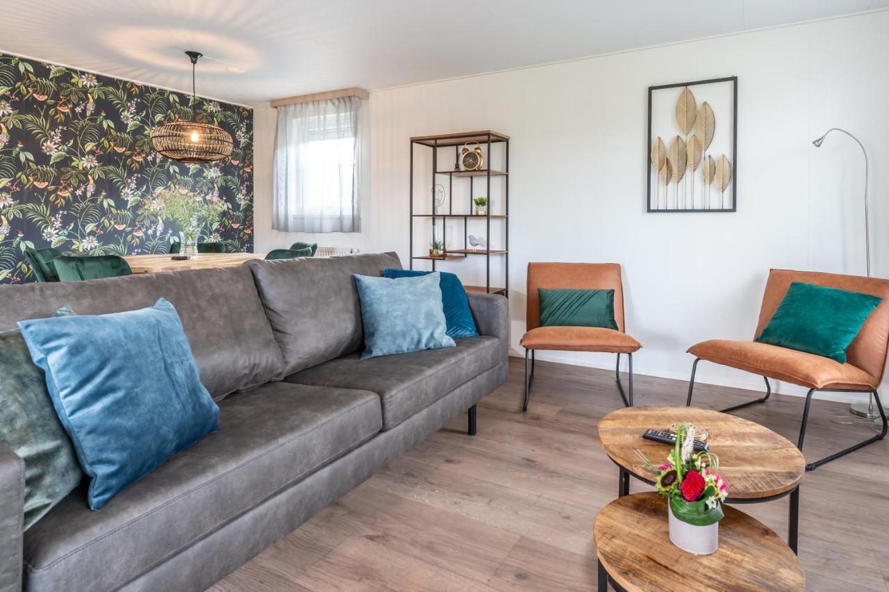 Luxe 5-Persoons Chalet Op Familiecamping Baarland المظهر الخارجي الصورة